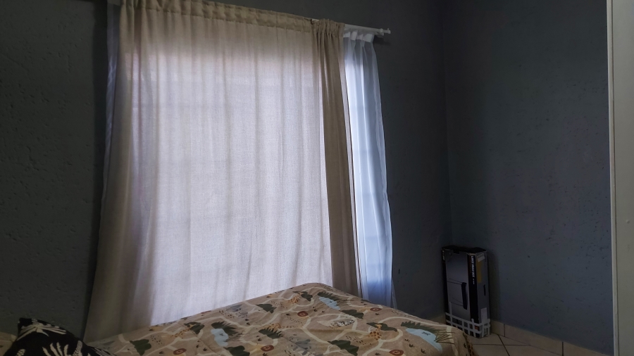 2 Bedroom Property for Sale in Waterval East North West